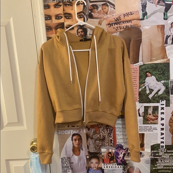 Forever 21 crop hoodie - Picture 2 of 2